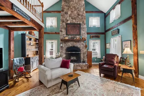 1 Old Jailhouse Rd, Amherst, NH 03031