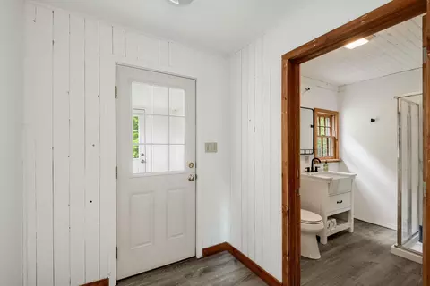 Entry Way - 50 Dolan Rd, Middlesex, VT 05602 photo 2 of 5
