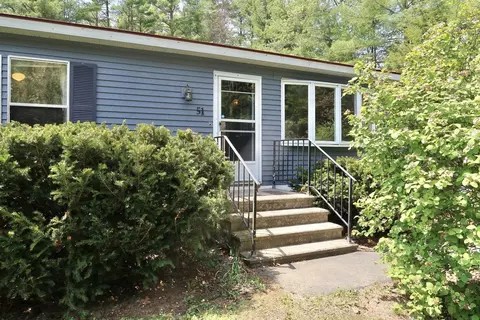 51 Sunset Dr, Hopkinton, NH 03229