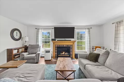 Living - 15 S Main St, Jericho, VT 05465 photo 2 of 5