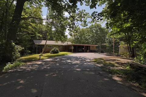 161 Chellis St, White River Junction, VT 05001