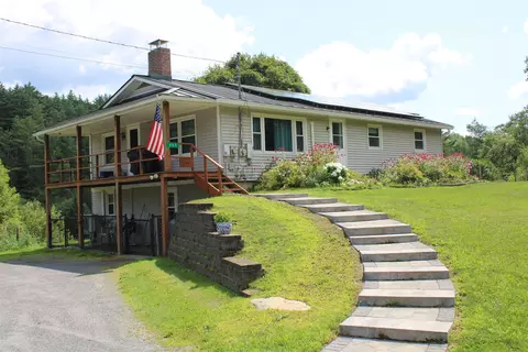 958 Spaulding Rd, Saint Johnsbury, VT 05819