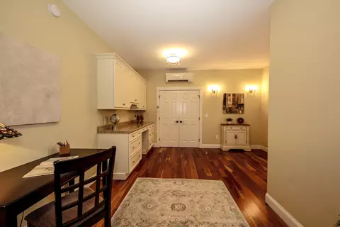 Entry Way - 237 Grapevine Rd, Dunbarton, NH 03046 photo 1 of 6