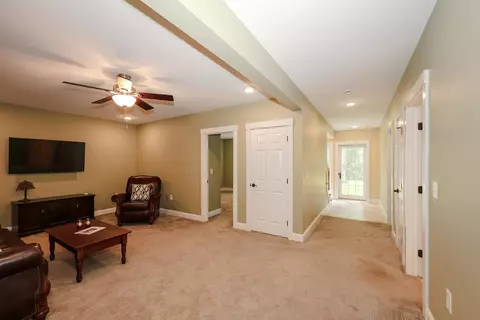 Entry Way - 237 Grapevine Rd, Dunbarton, NH 03046 photo 6 of 6