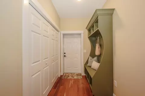 Entry Way - 237 Grapevine Rd, Dunbarton, NH 03046 photo 3 of 6