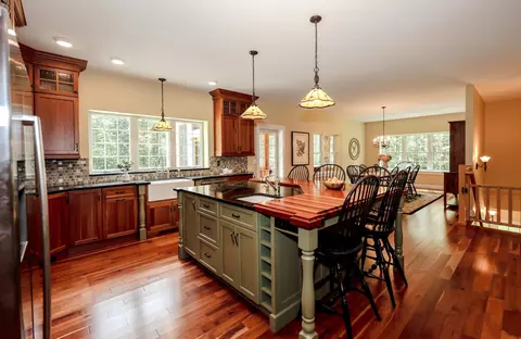 Kitchen - 237 Grapevine Rd, Dunbarton, NH 03046 photo 4 of 6