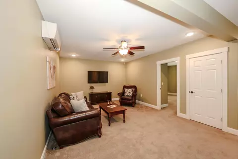 Living - 237 Grapevine Rd, Dunbarton, NH 03046 photo 4 of 5