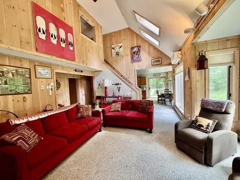 59 Colonial Ridge Rd, Dover, VT 05356