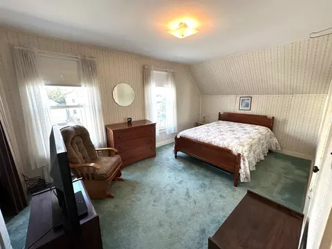 Bedroom - 87 Pine St, Berlin, NH 03570 photo 4 of 8