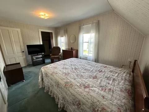 Bedroom - 87 Pine St, Berlin, NH 03570 photo 6 of 8