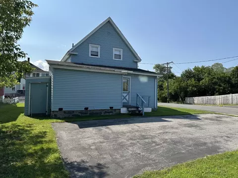 Exterior - 87 Pine St, Berlin, NH 03570 photo 7 of 9