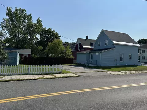Exterior - 87 Pine St, Berlin, NH 03570 photo 5 of 9