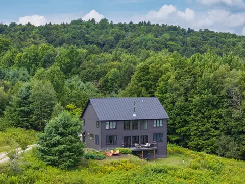 250 Rachel Ln, Waterbury, VT 05676