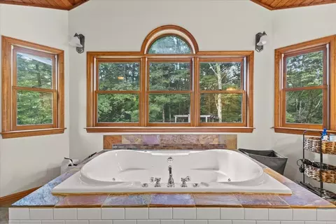 Bath - 2260 South Rd, Williston, VT 05495 photo 6 of 7