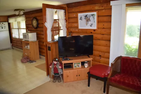 Living - 2155 Fellows Rd, Guildhall, VT 05905 photo 2 of 2