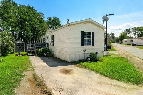 80 Second St, Colchester, VT 05446