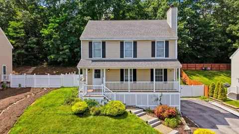 160 Heathrow Ave, Manchester, NH 03104
