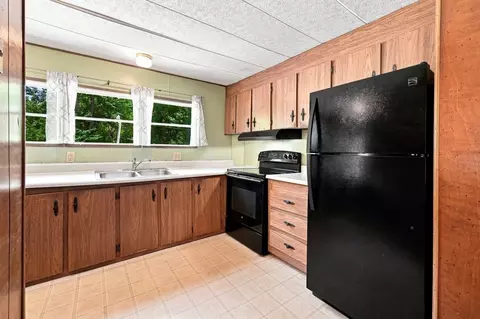 4 Vindale Rd, Hooksett, NH 03106 photo 2