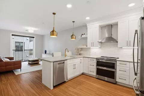99 Foundry Pl #301, Portsmouth, NH 03801