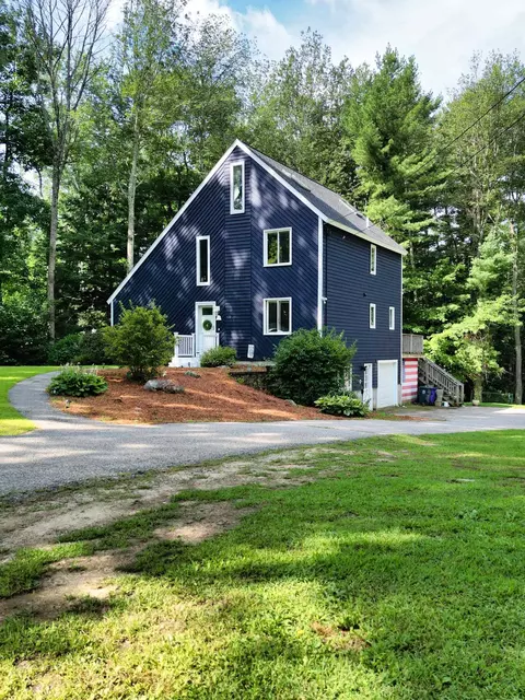 Exterior - 120 Wheel Wright Rd, Hampstead, NH 03841 photo 2 of 4