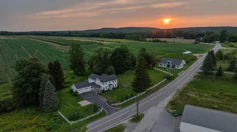 208 Silver Lake Rd, Hollis, NH 03049