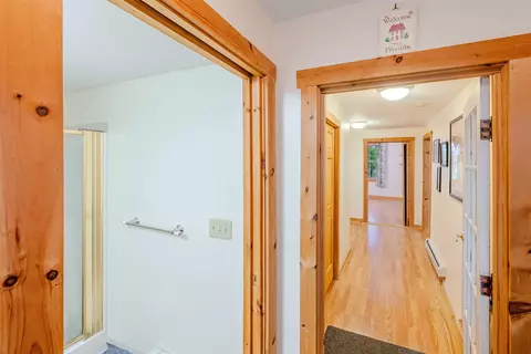 Entry Way - 10 Hummingbird Ln, Bath, NH 03740 photo 3 of 3