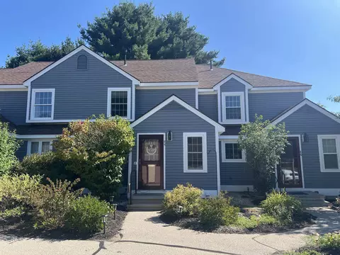 45 Bridle Path, Dover, NH 03820