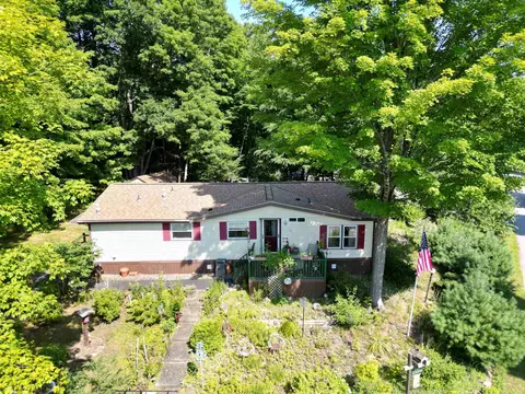 11 Rim Rd, Danville, NH 03819