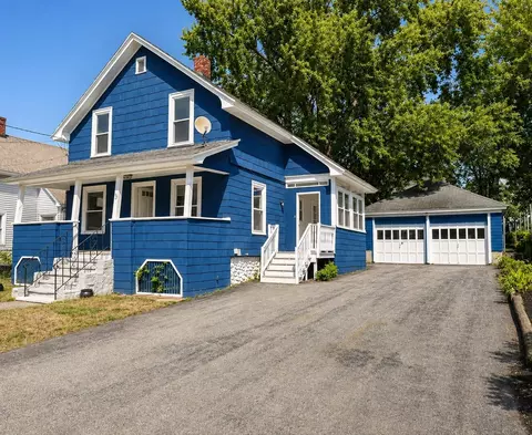43 Hosley St, Manchester, NH 03103
