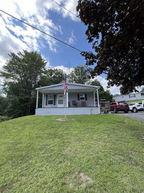 88 Slate Creek Trl, Castleton, VT 05735 photo 2
