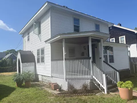 4 Bates Aly, Claremont, NH 03743