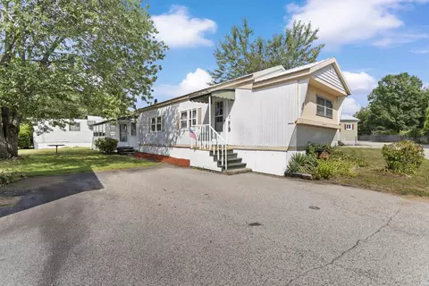 59 Marlette Ave # A, Hooksett, NH 03106 photo 3
