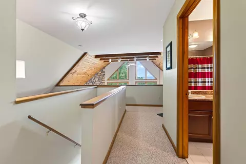 Entry Way - 72 Benson Fuller Rd, Winhall, VT 05340 photo 2 of 2