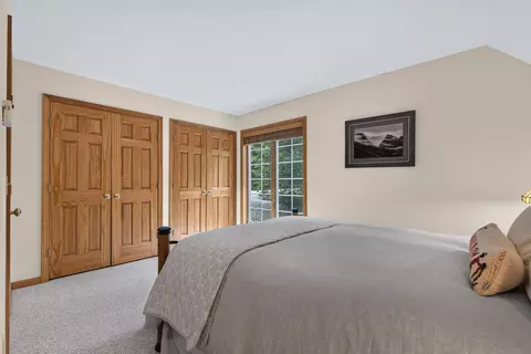 Bedroom - 72 Benson Fuller Rd, Winhall, VT 05340 photo 4 of 9