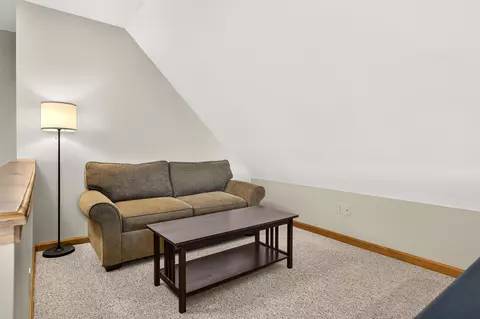 Living - 72 Benson Fuller Rd, Winhall, VT 05340 photo 2 of 4