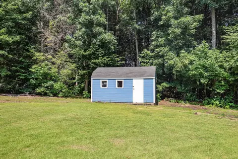 Exterior - 13 Cole Rd, Derry, NH 03038 photo 7 of 10