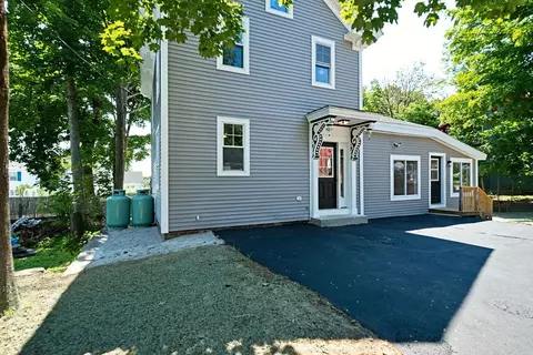 8 Courtland St, Farmington, NH 03835
