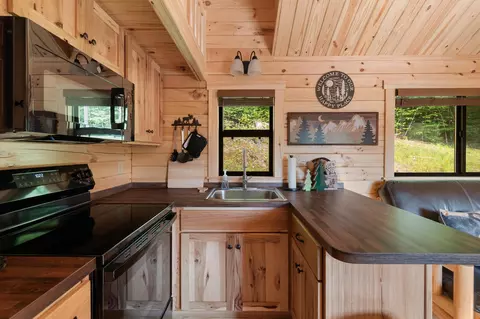 Kitchen - 62 S Bear Swamp Rd, Middlesex, VT 05602 photo 3 of 3