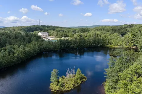 View/Area - 1465 Hooksett Rd #125, Hooksett, NH 03106 photo 2 of 4