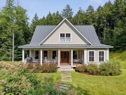 646 Village Woods Rd, Waitsfield, VT 05673