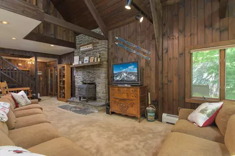 Living - 220 Ellison Loop, Ludlow, VT 05149 photo 5 of 5