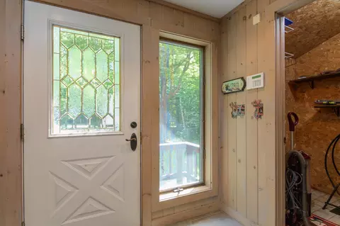Entry Way - 220 Ellison Loop, Ludlow, VT 05149 photo 4 of 4