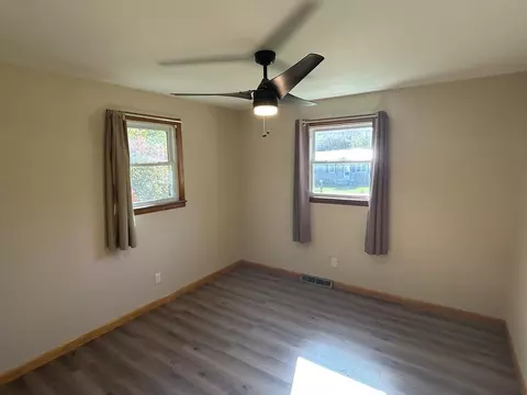 Bedroom - 92 Sunny View Dr, Jericho, VT 05465 photo 2 of 6