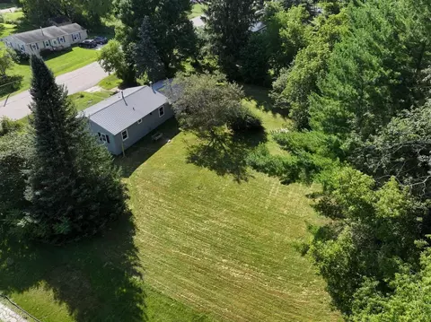 Exterior - 92 Sunny View Dr, Jericho, VT 05465 photo 2 of 13