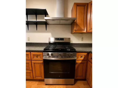 Kitchen - 92 Sunny View Dr, Jericho, VT 05465 photo 3 of 3