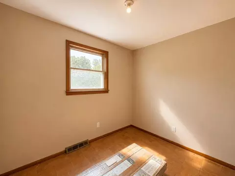 Bedroom - 92 Sunny View Dr, Jericho, VT 05465 photo 3 of 5