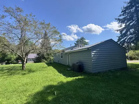 Exterior - 92 Sunny View Dr, Jericho, VT 05465 photo 7 of 13