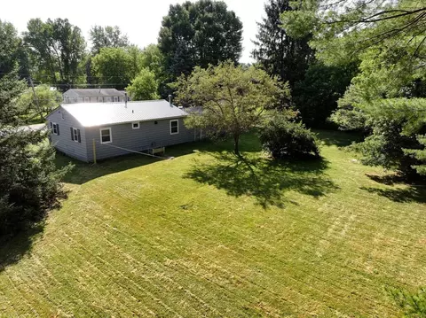 Exterior - 92 Sunny View Dr, Jericho, VT 05465 photo 3 of 13