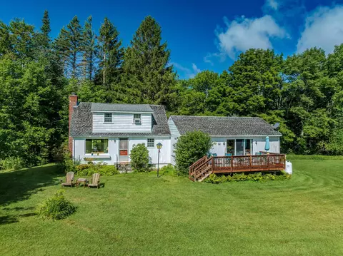 635 Hadley Rd, Sugar Hill, NH 03586