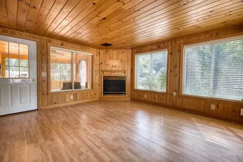 Living - 80 Effingham Rd, Ossipee, NH 03864 photo 5 of 6